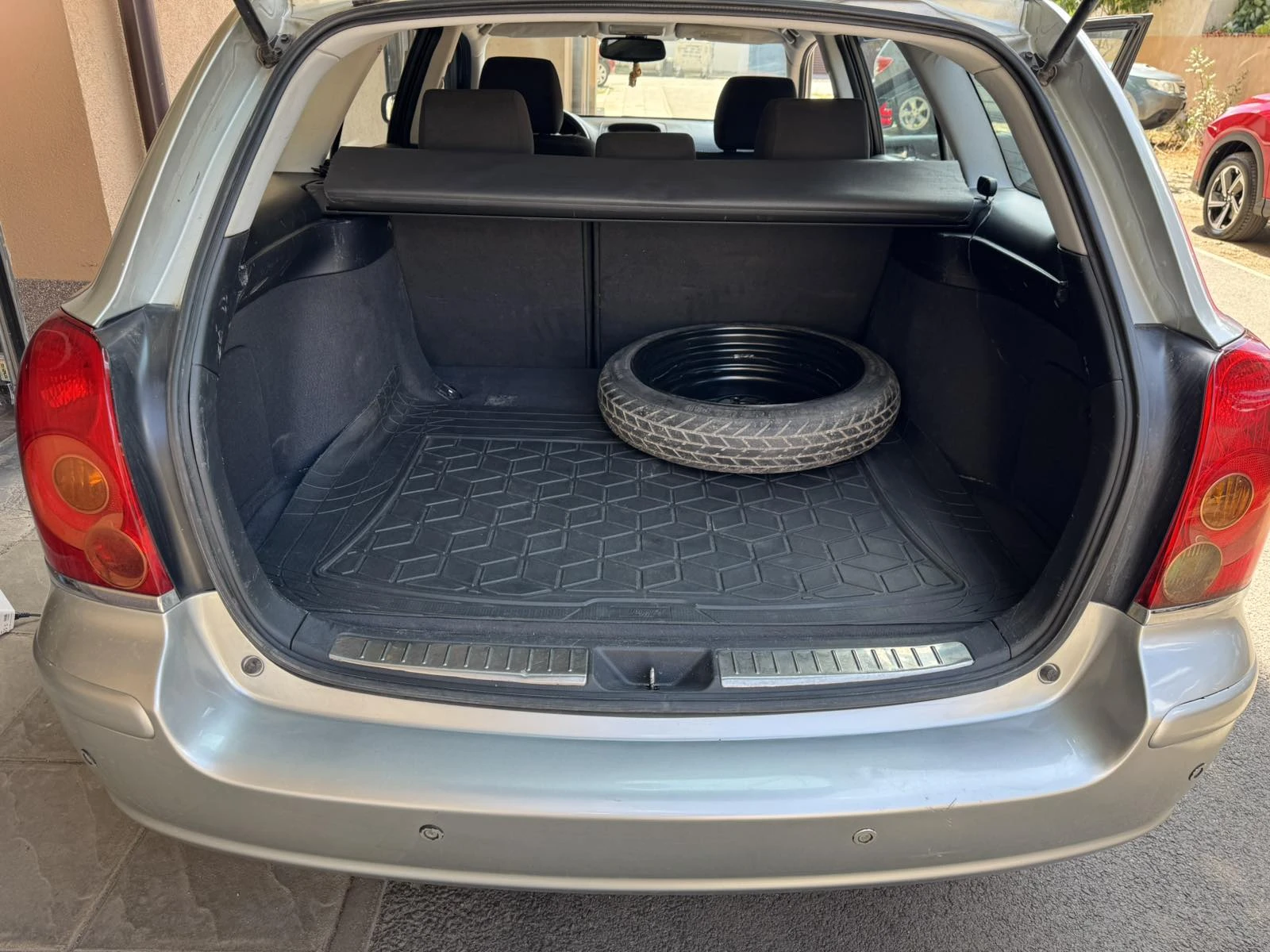 Toyota Avensis Т25; 1.8 VVTI  - изображение 9