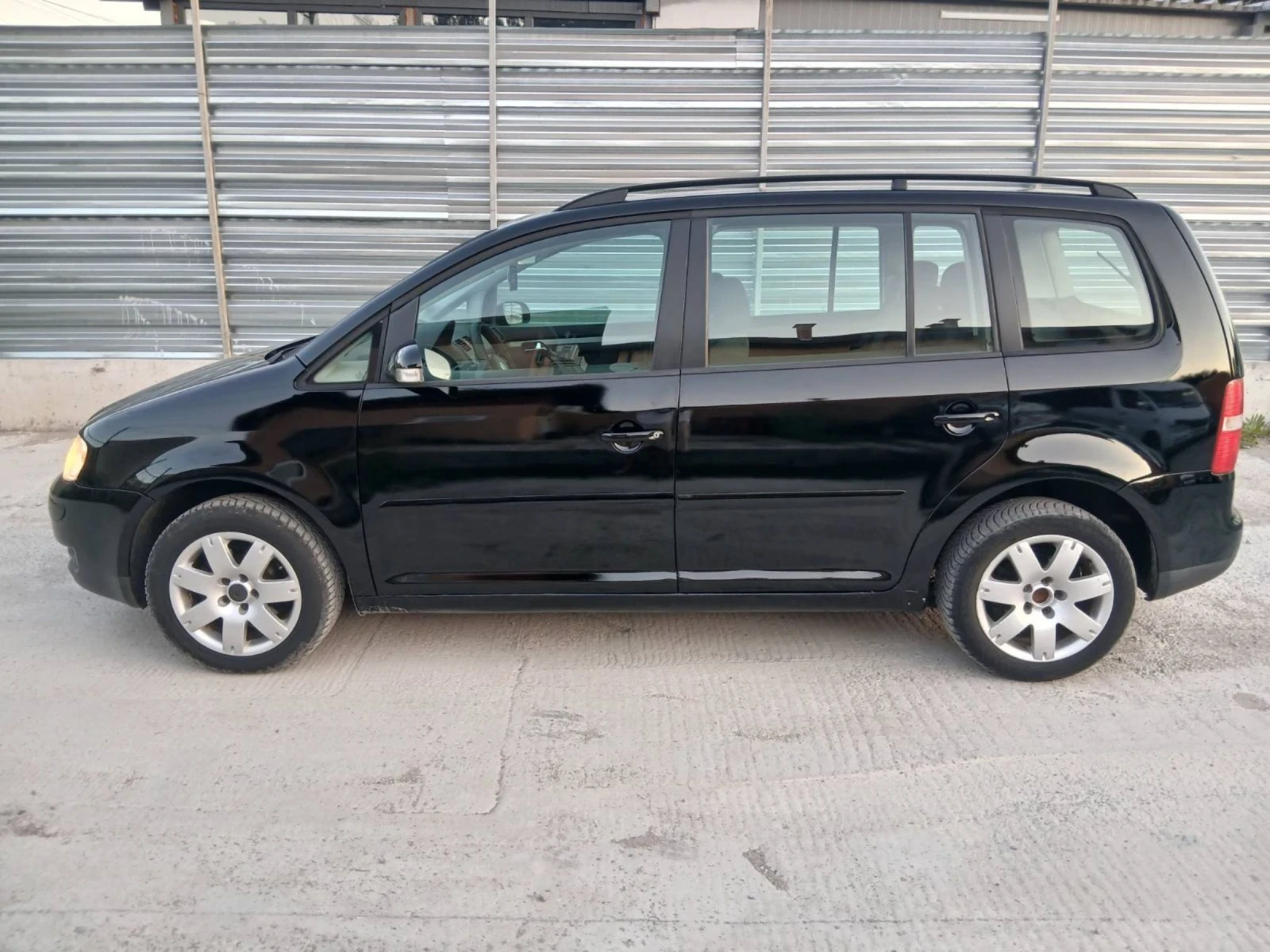VW Touran 1.6 115кс - изображение 2