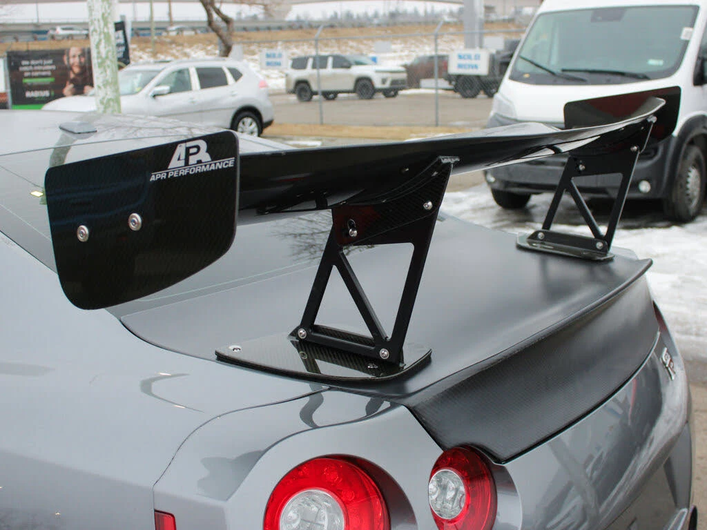 Nissan Gt-r Premium * Tuning * АвтоКредит * (Цена до БГ), снимка 4 - Автомобили и джипове - 53842472