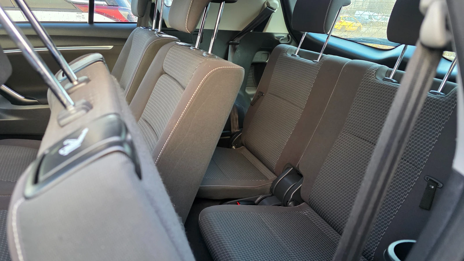 Toyota Verso УНИКАТ/FACE LIFT/7m, снимка 13 - Автомобили и джипове - 53851500