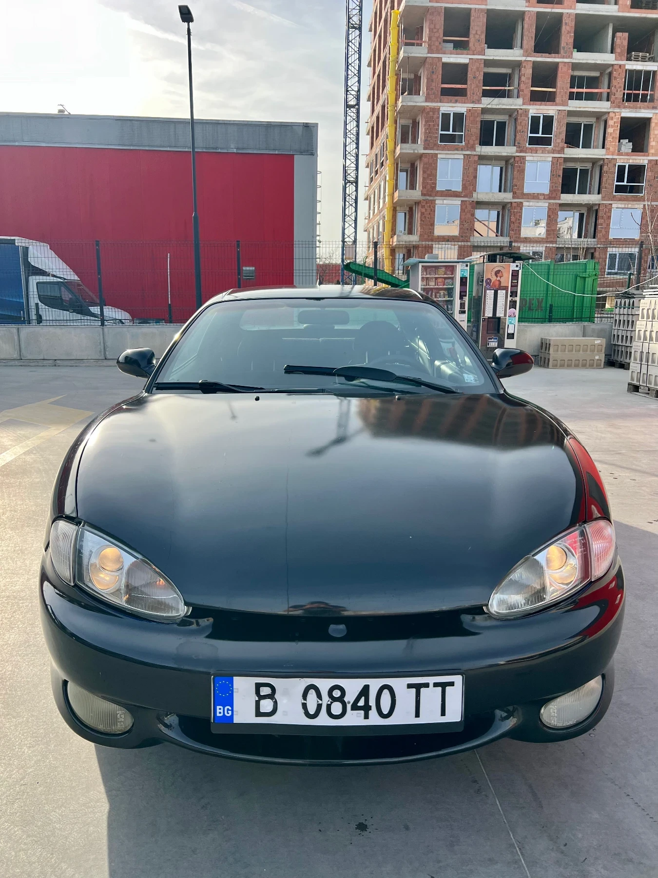 Hyundai Coupe 1.6 Климатик, снимка 3 - Автомобили и джипове - 53878220