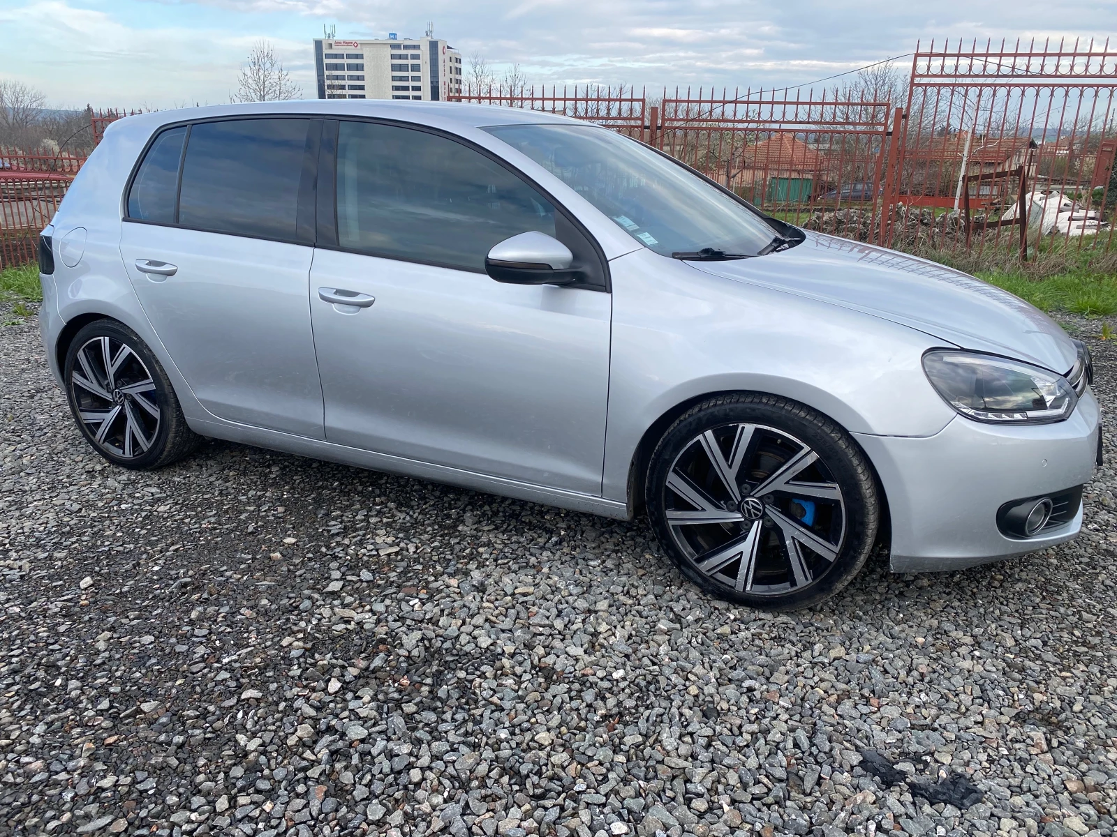 VW Golf 1, 6 ТОП, снимка 2 - Автомобили и джипове - 54083012