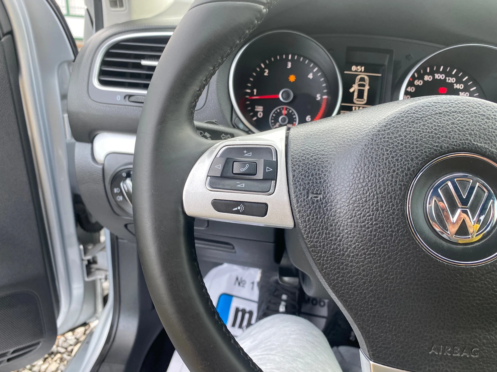 VW Golf 1, 6 ТОП, снимка 14 - Автомобили и джипове - 54083012