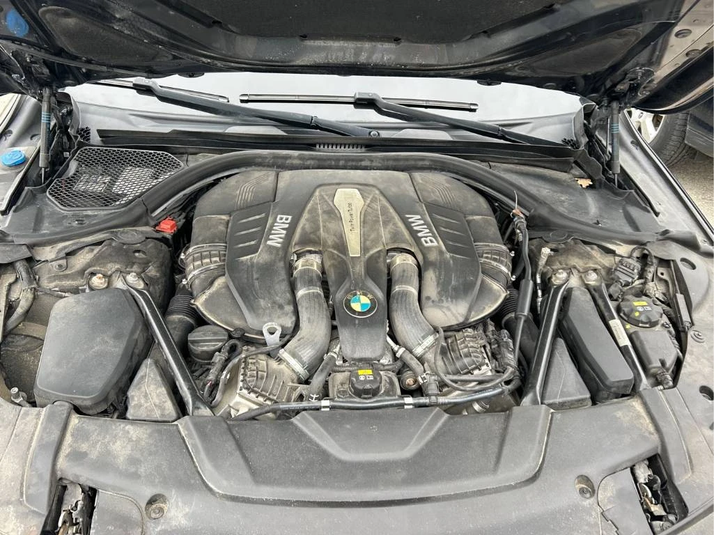 BMW 750 M* SPORT* XDRIVE* ПОДГРЕВ* ОБДУХВАНЕ* 360КАМЕРА* , снимка 16 - Автомобили и джипове - 54229329