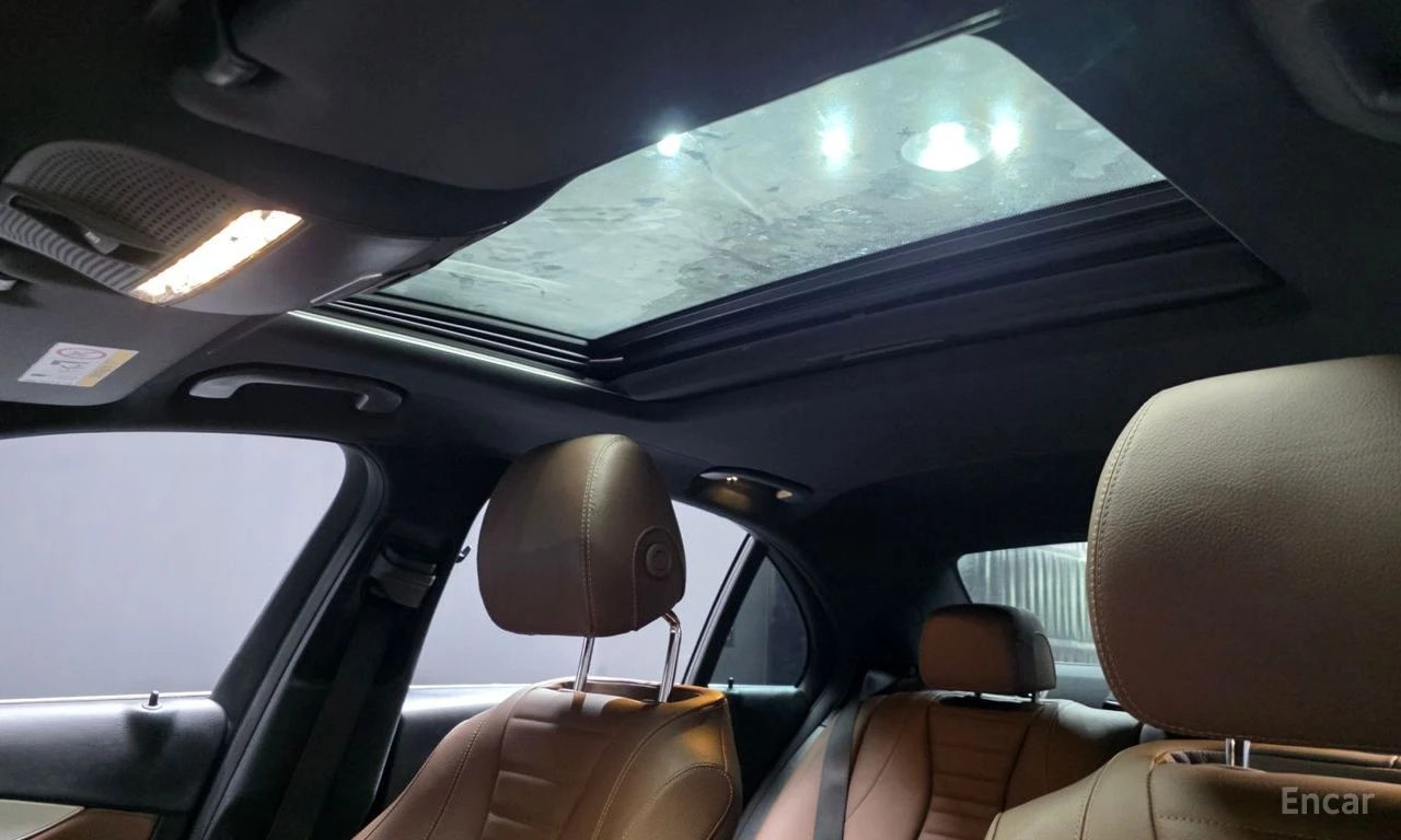 Mercedes-Benz E 250 AMG* PACK* ДИГИТАЛНО* ТАБЛО* 360КАМЕРА* LANE* ASSI, снимка 16 - Автомобили и джипове - 54423248