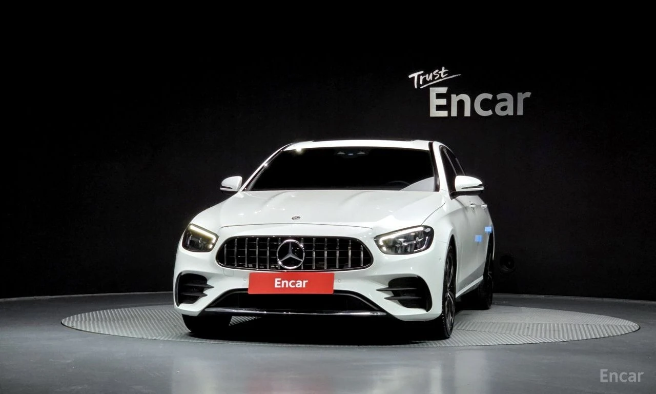 Mercedes-Benz E 250 AMG* PACK* ДИГИТАЛНО* ТАБЛО* 360КАМЕРА* LANE* ASSI, снимка 3 - Автомобили и джипове - 54423248