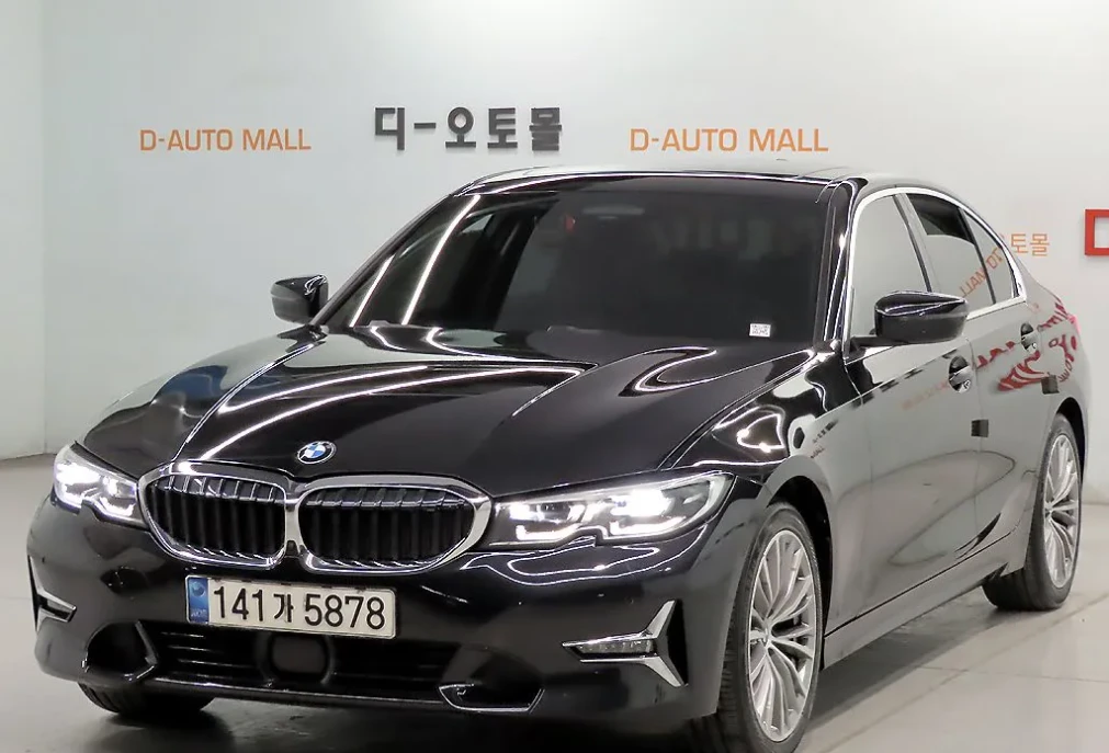 BMW 320 i Luxury