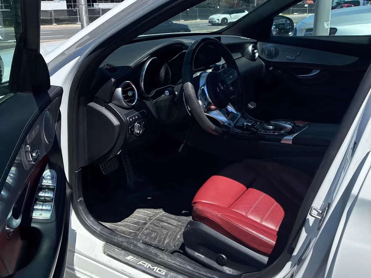 Mercedes-Benz C 43 AMG CARFAX, снимка 5 - Автомобили и джипове - 54640183