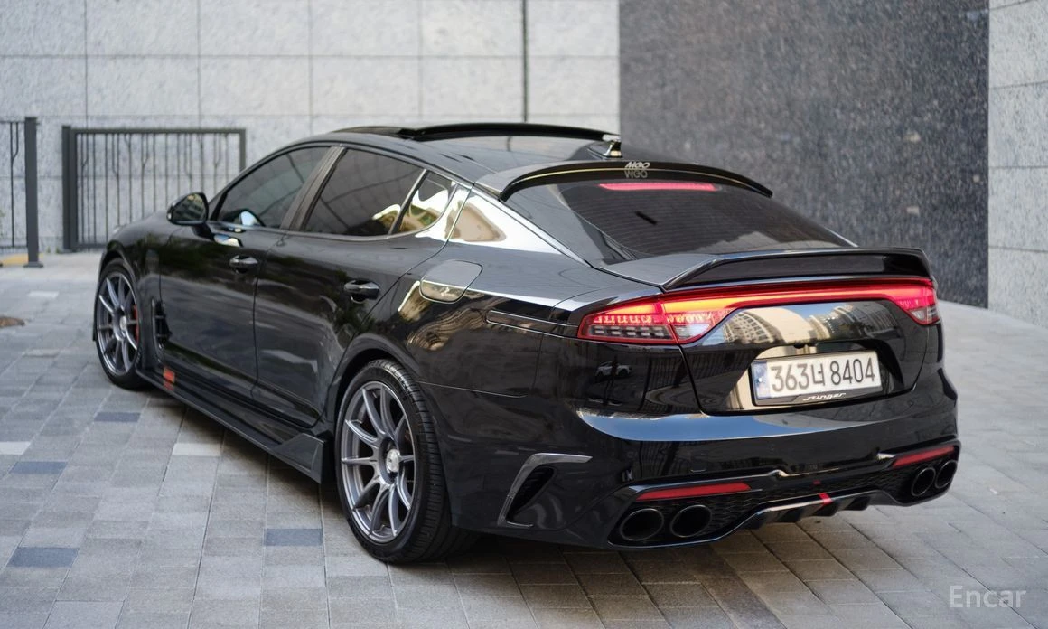 Kia Stinger, снимка 4 - Автомобили и джипове - 55170345