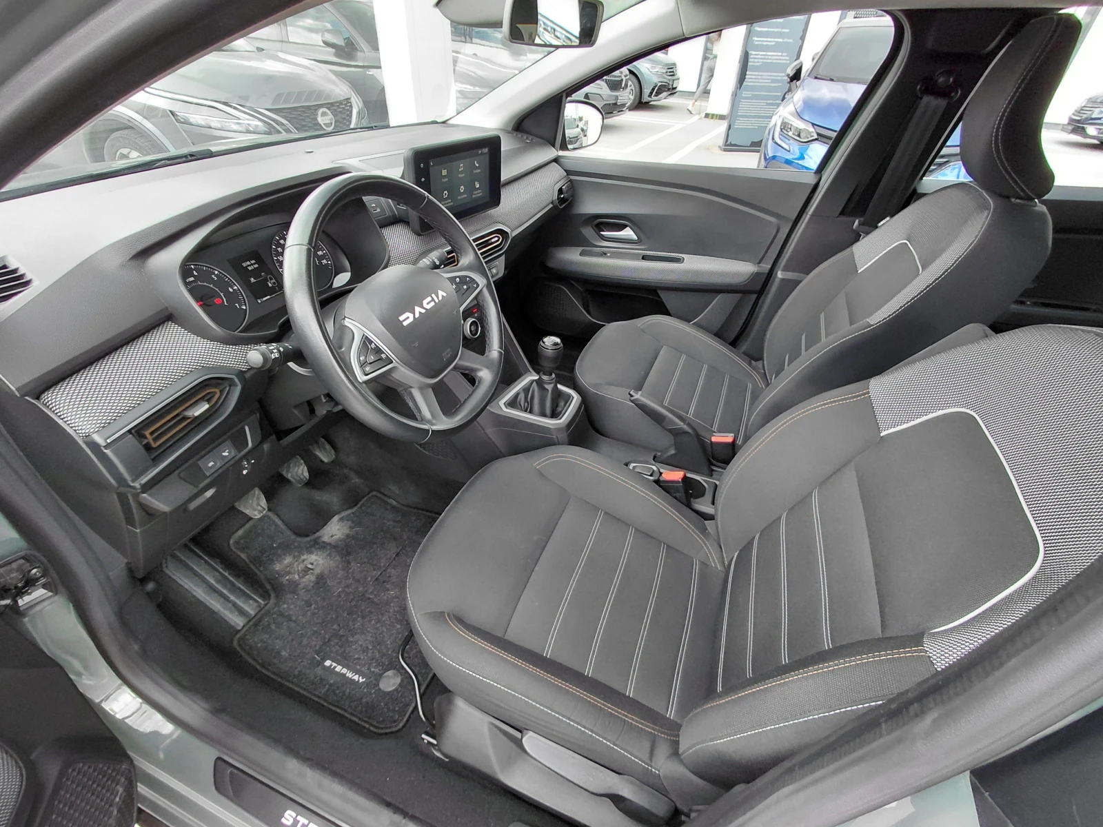 Dacia Sandero Stepway/Expression / 100к.с/Газ/Бензин, снимка 11 - Автомобили и джипове - 55189788