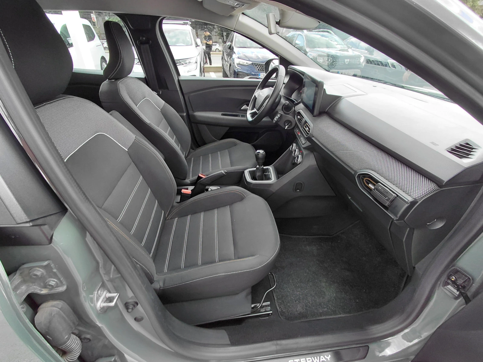 Dacia Sandero Stepway/Expression / 100к.с/Газ/Бензин, снимка 12 - Автомобили и джипове - 55189788