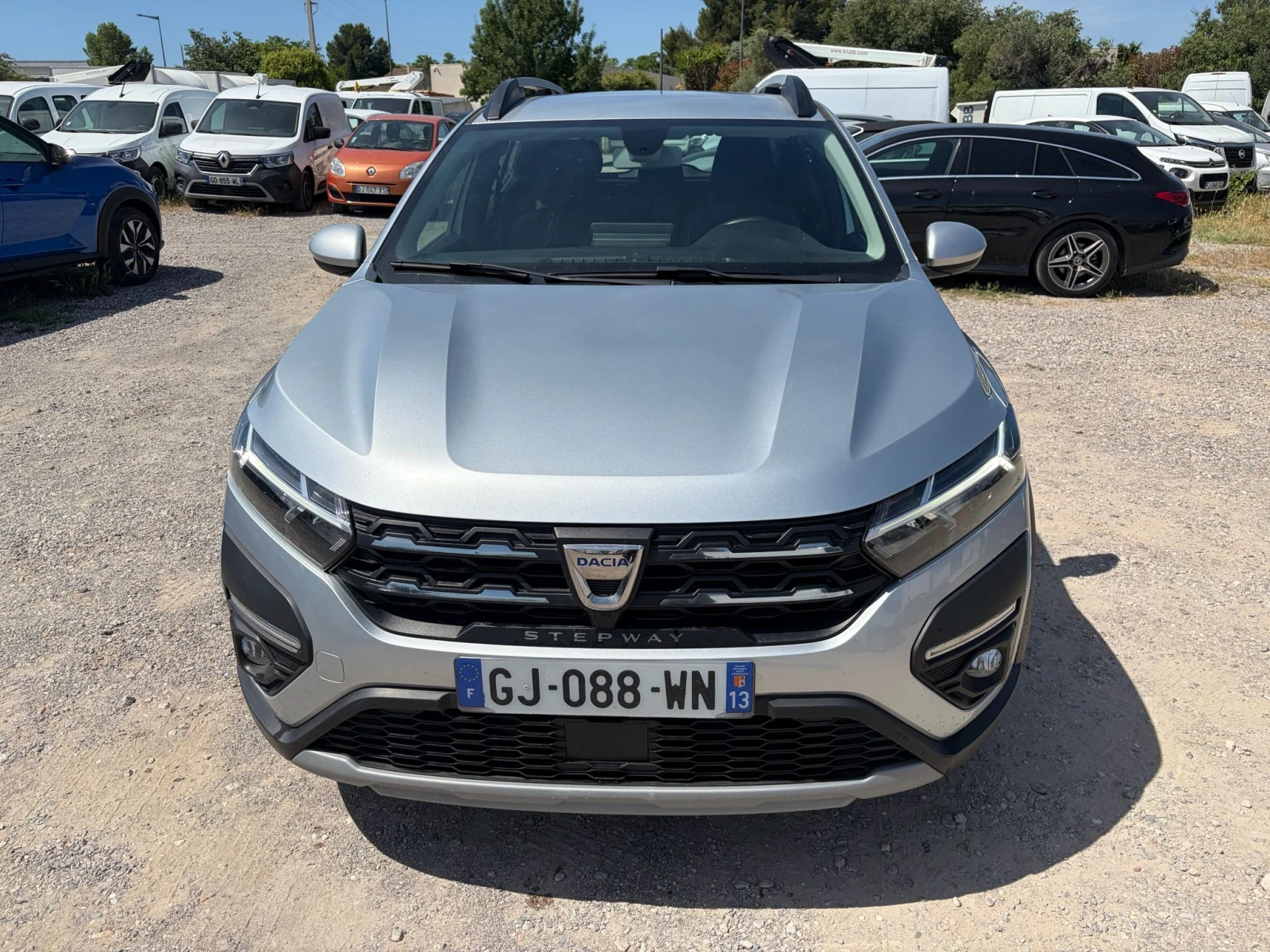 Dacia Sandero, снимка 12 - Автомобили и джипове - 55222280