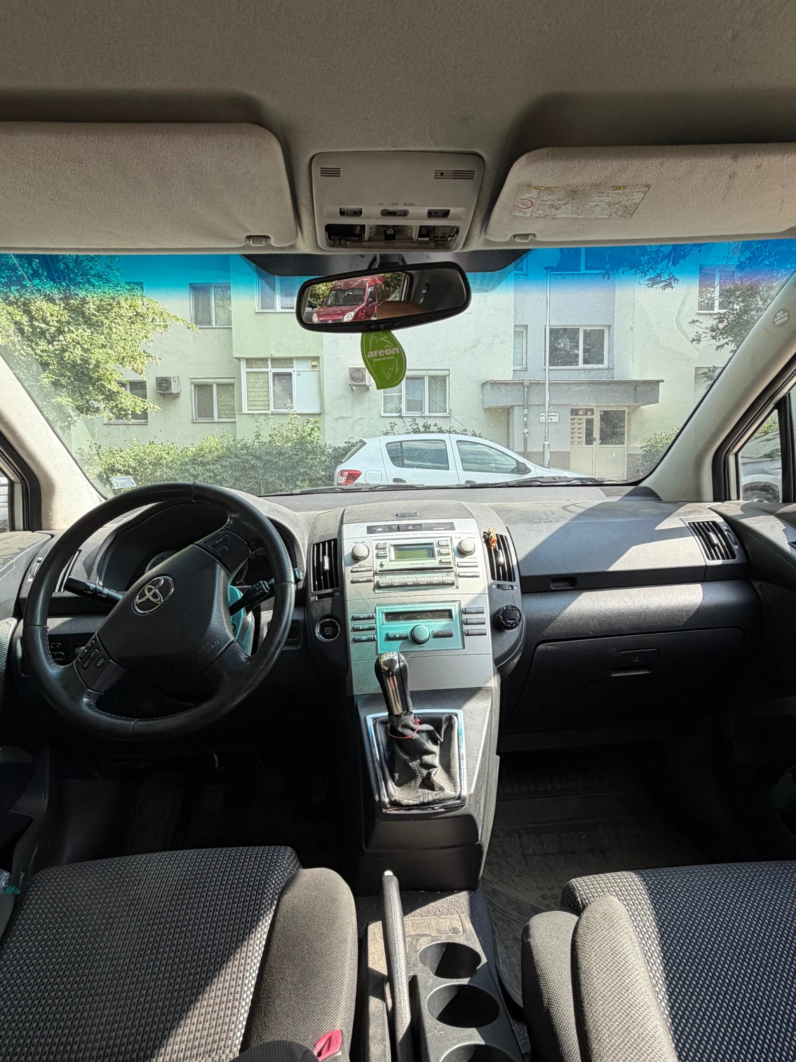 Toyota Corolla verso, снимка 6 - Автомобили и джипове - 55389044