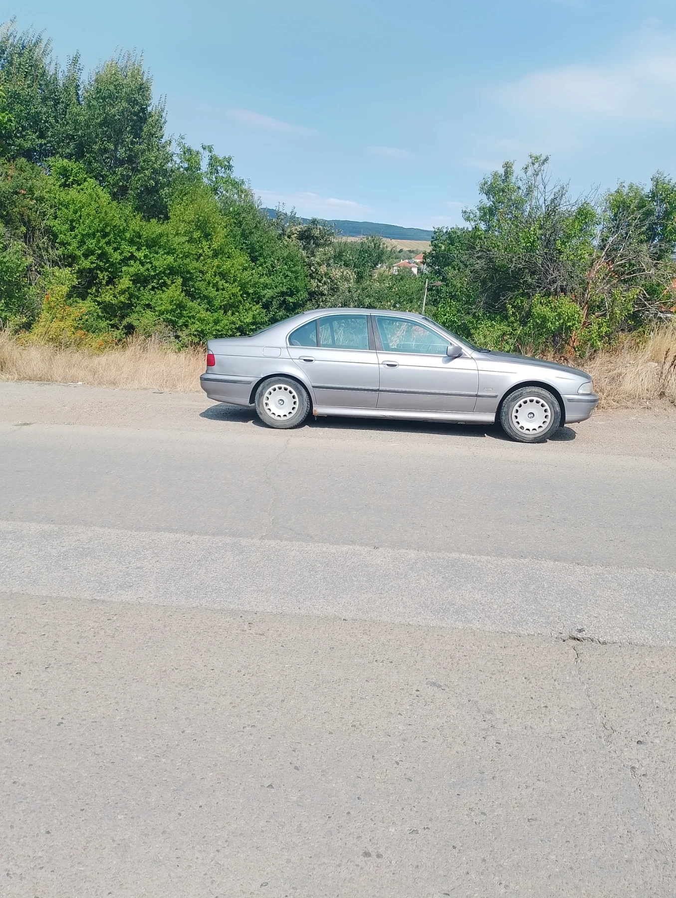 BMW 523