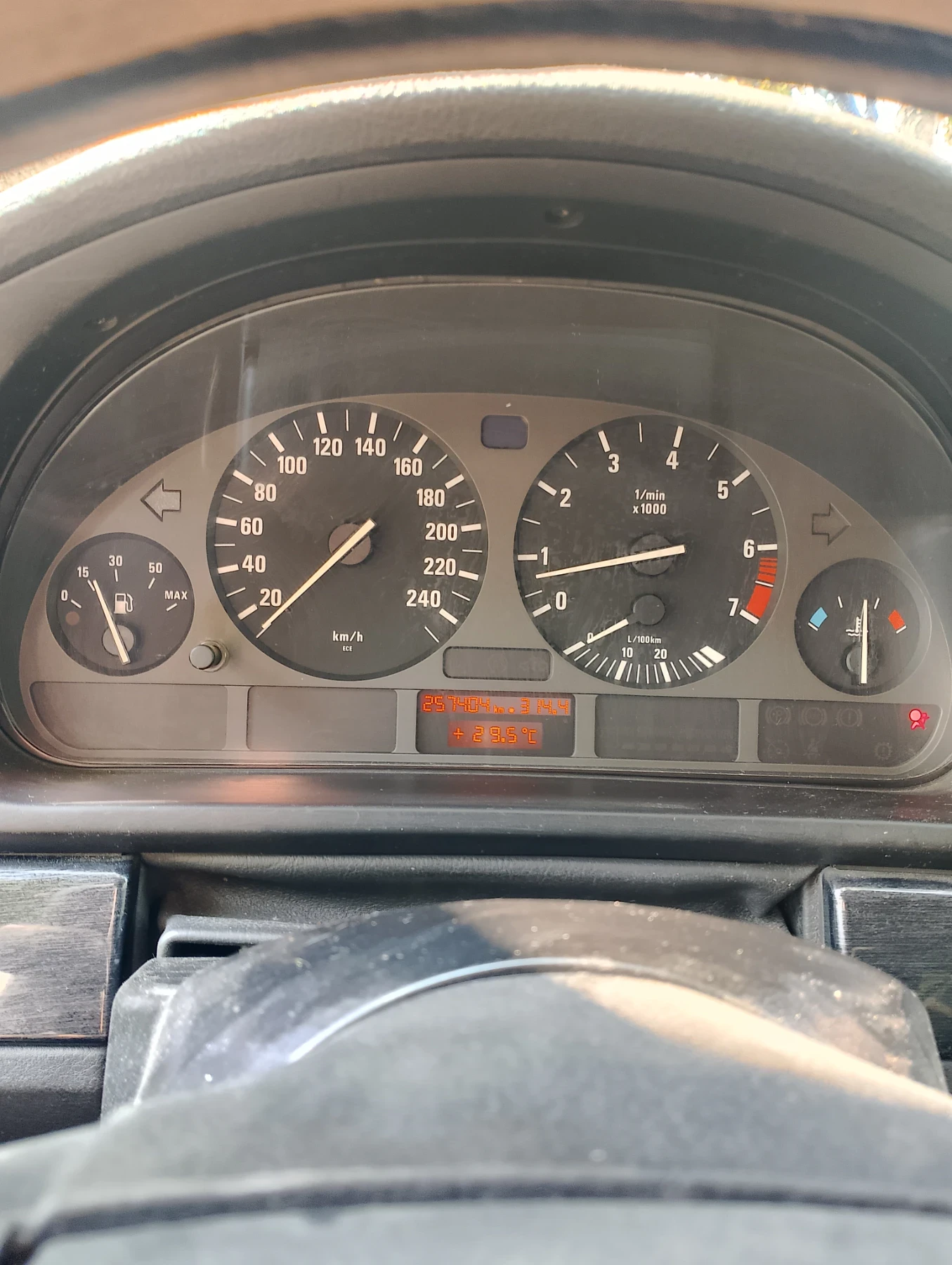 BMW 523, снимка 7 - Автомобили и джипове - 55969250