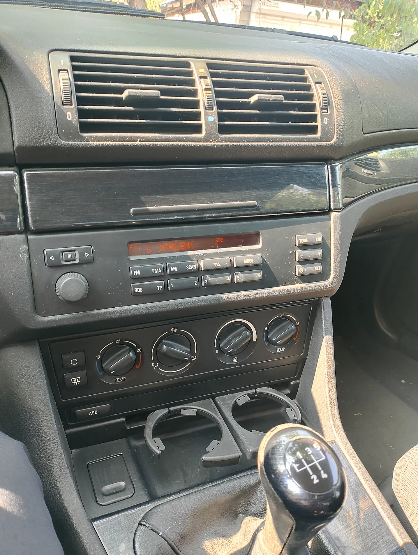 BMW 523, снимка 8 - Автомобили и джипове - 55969250