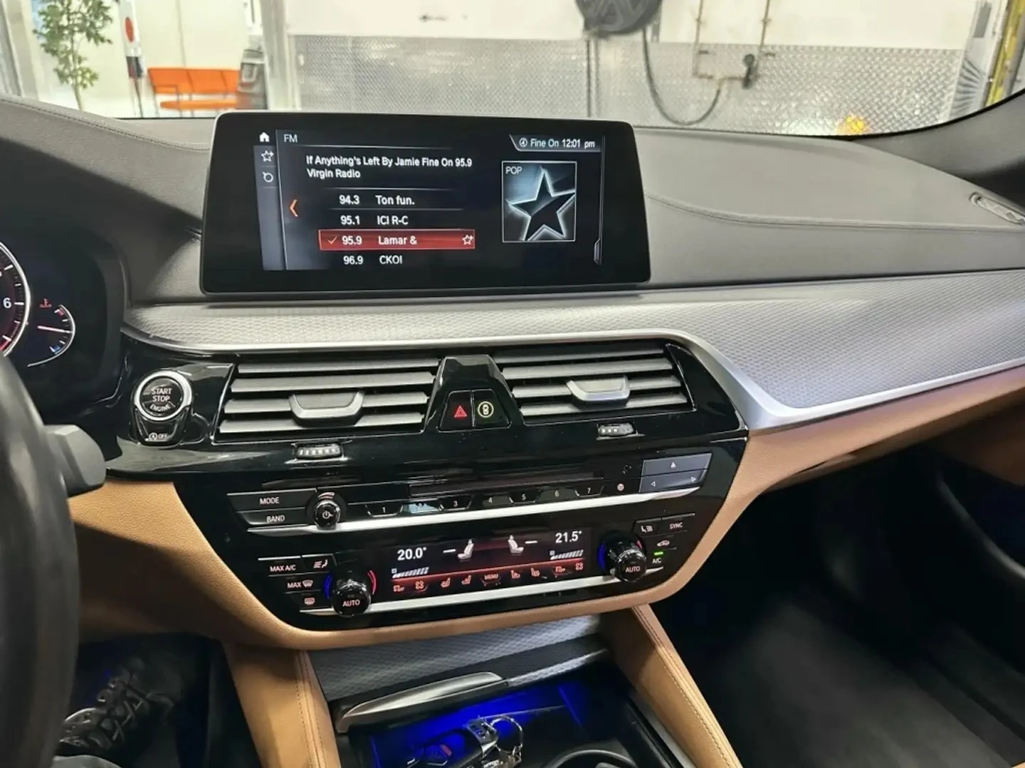 BMW 550 M xDrive Premium pkg Цена до България & АвтоКредит, снимка 13 - Автомобили и джипове - 56058811