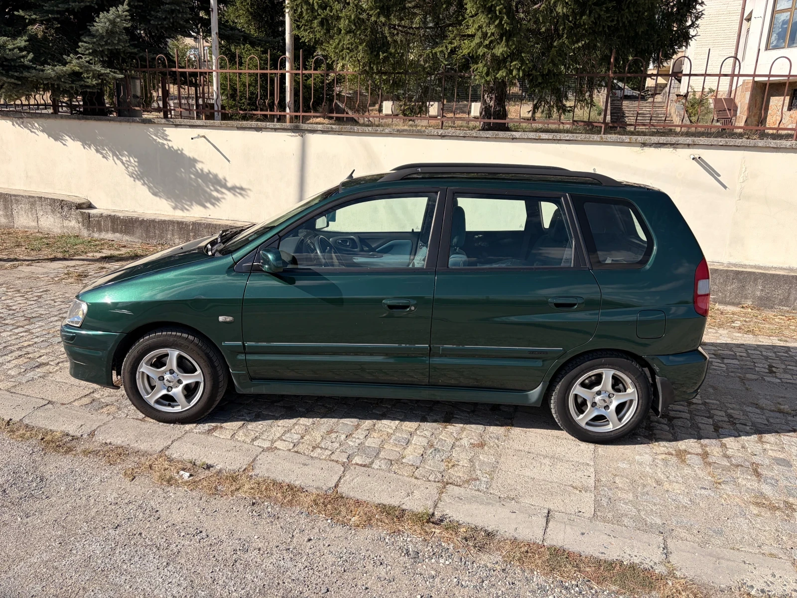 Mitsubishi Space star 1.9 DiD, снимка 3 - Автомобили и джипове - 56214683