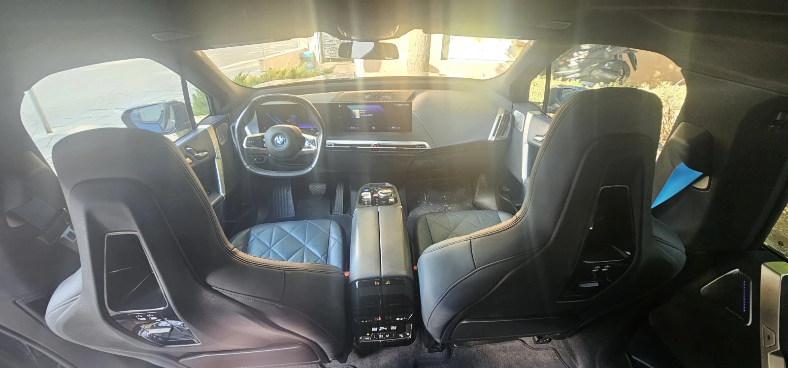 BMW iX М60* 619kc* 1100Nm* бат-111кв/ч* , снимка 4 - Автомобили и джипове - 56244319