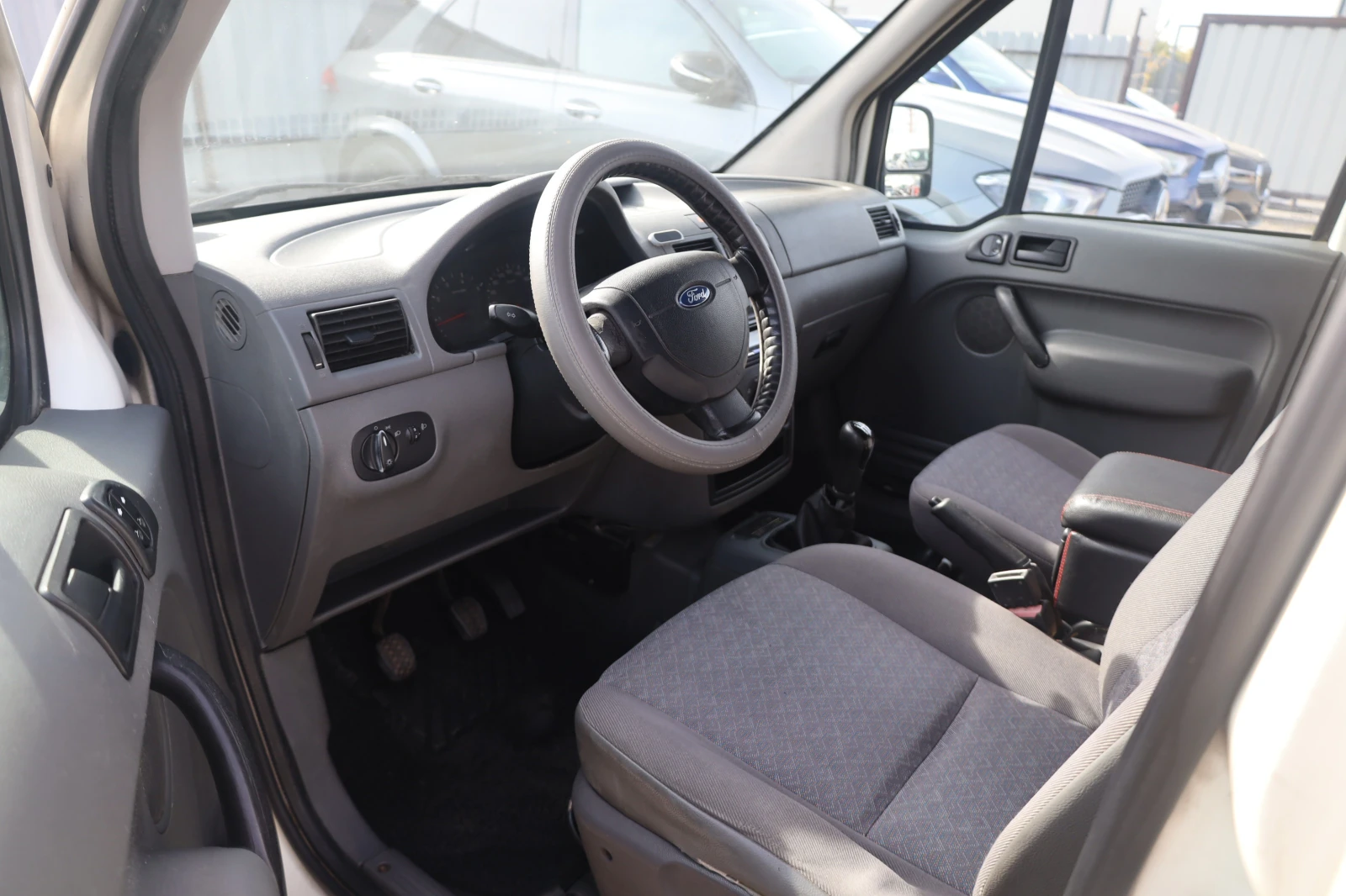 Ford Connect Transit T200 1.8TDCi LED Radio Klima MY06 #iCarbg | Mobile.bg � ����������� 10