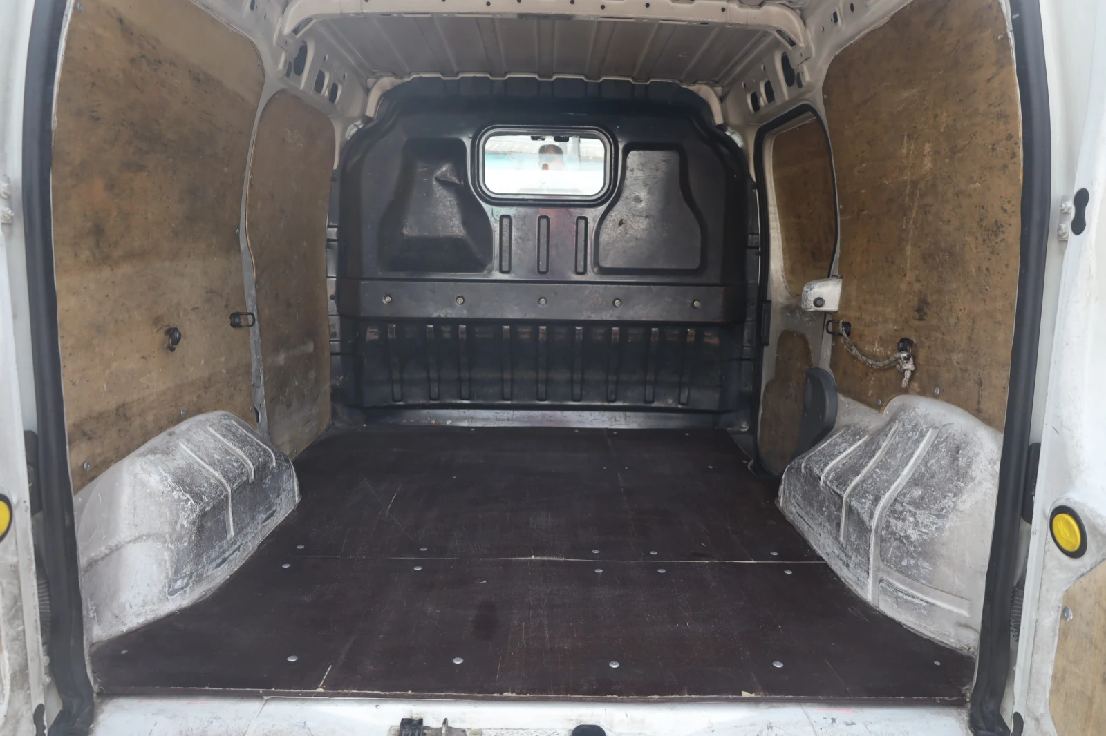Ford Connect Transit T200 1.8TDCi LED Radio Klima MY06 #iCarbg | Mobile.bg � ����������� 9
