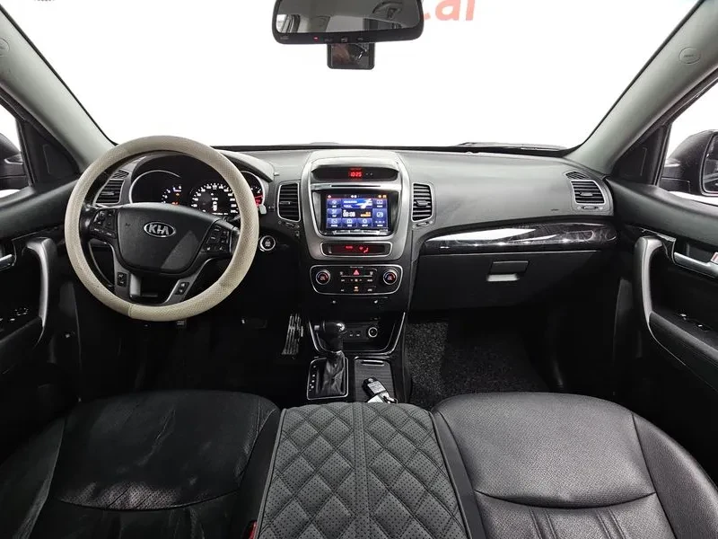 Kia Sorento 2.0 2WD, снимка 7 - Автомобили и джипове - 54264146