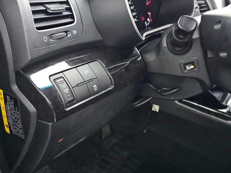 Kia Sorento 2.0 2WD, снимка 16 - Автомобили и джипове - 54264146