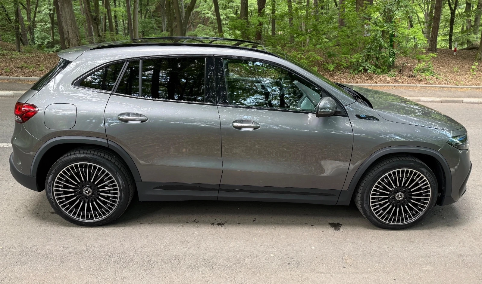 Mercedes-Benz EQA 250 AMG Line - изображение 3