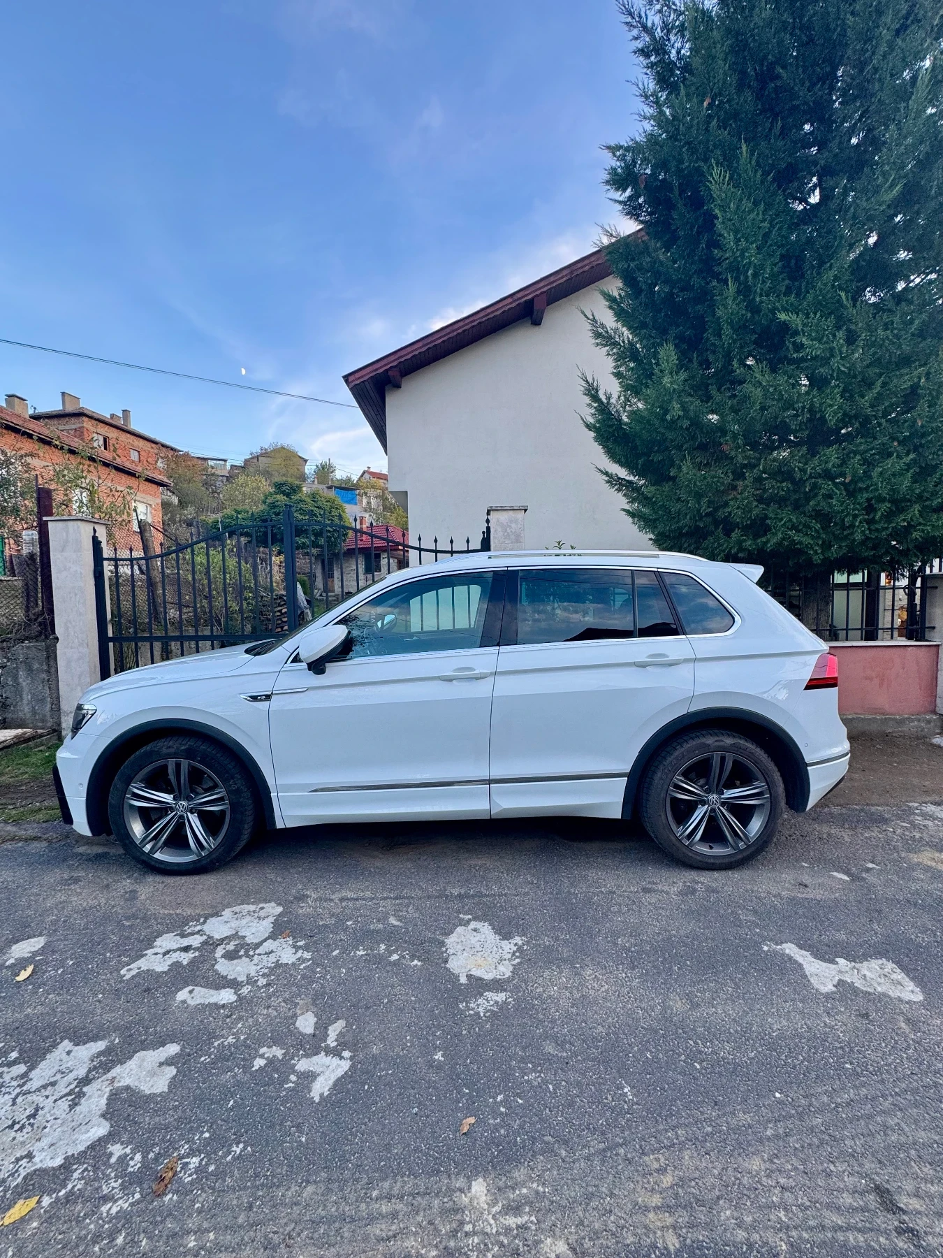 VW Tiguan R line 4x4 TOP TOP - изображение 3