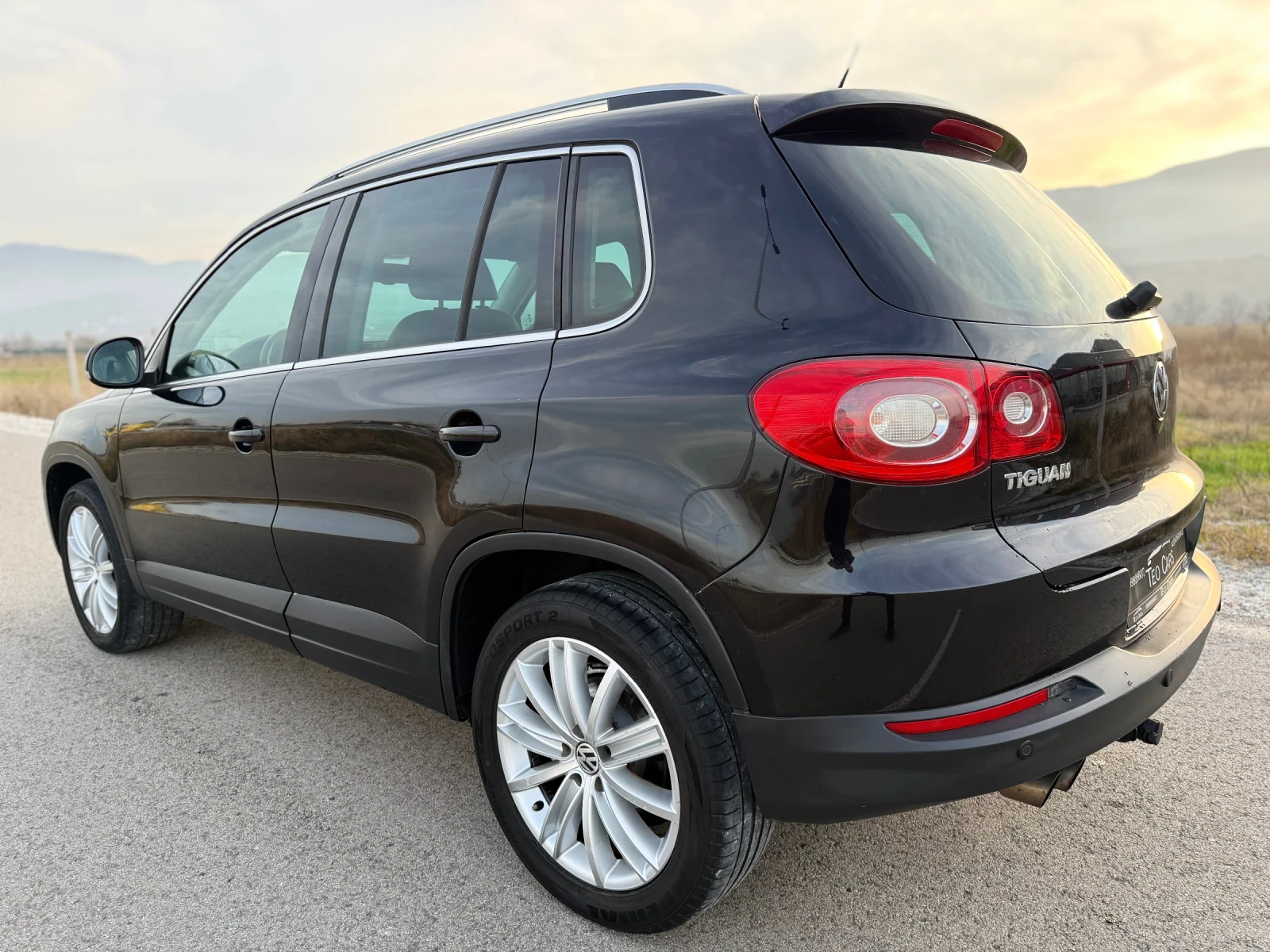 VW Tiguan 2.0 TDI / 4MOTION / AVTOMAT / KOJA / NAVI / XENON | Mobile.bg   5
