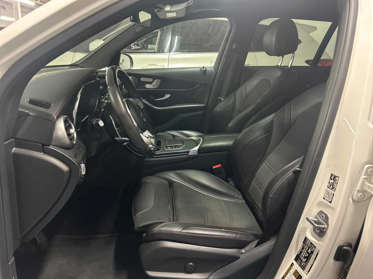 Mercedes-Benz GLC 43 AMG * АВТО КРЕДИТ* ЦЕНА ДО БГ * СЕРВИЗНА ИСТОРИЯ *  - изображение 7