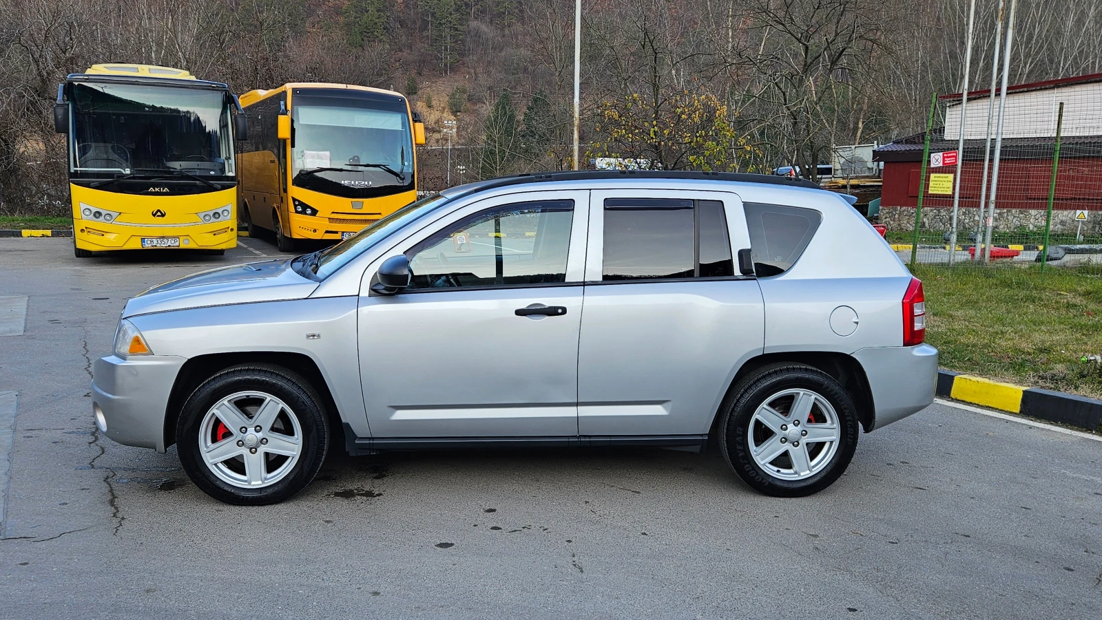 Jeep Compass 2.0 4x4/Klimatik/Top sustoqnie - изображение 3