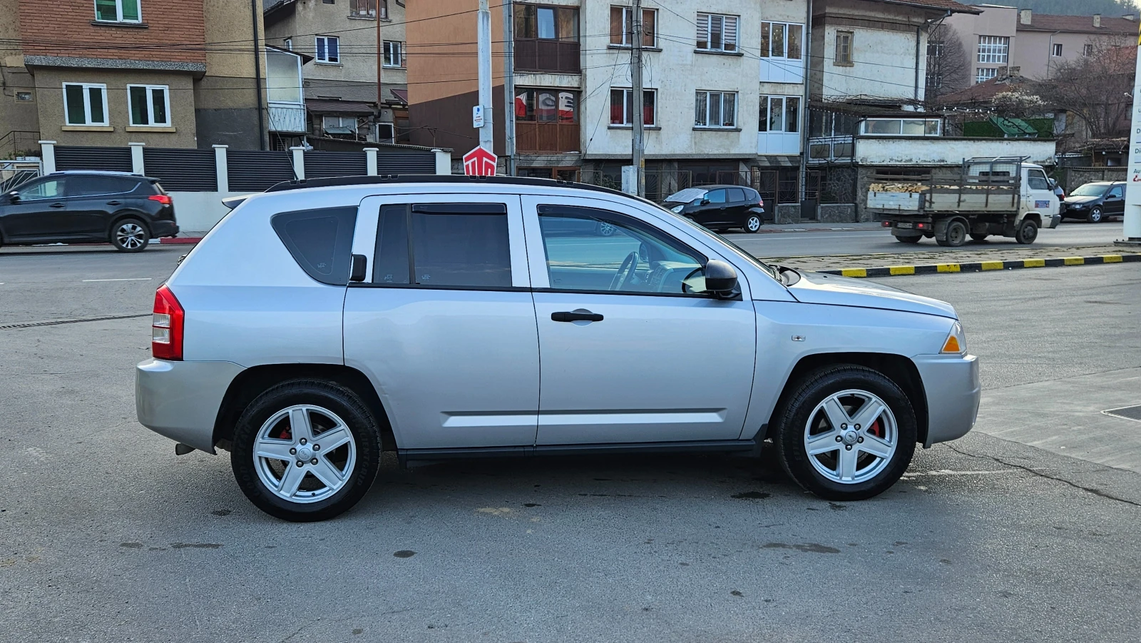 Jeep Compass 2.0 4x4/Klimatik/Top sustoqnie - изображение 7