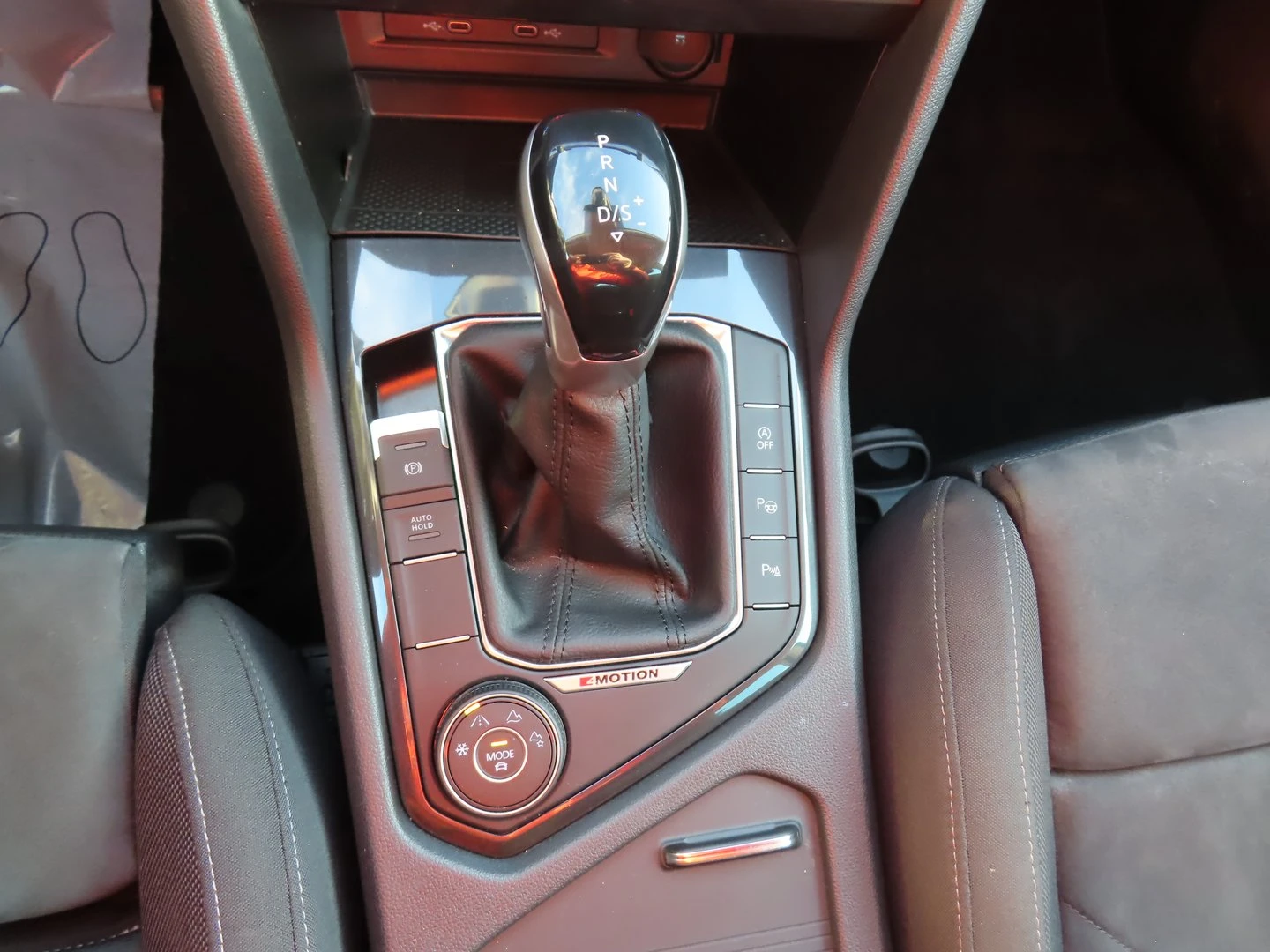 VW Tiguan Elegance 2.0 TDI SCR 4MOTION DSG | Mobile.bg � ����������� 11