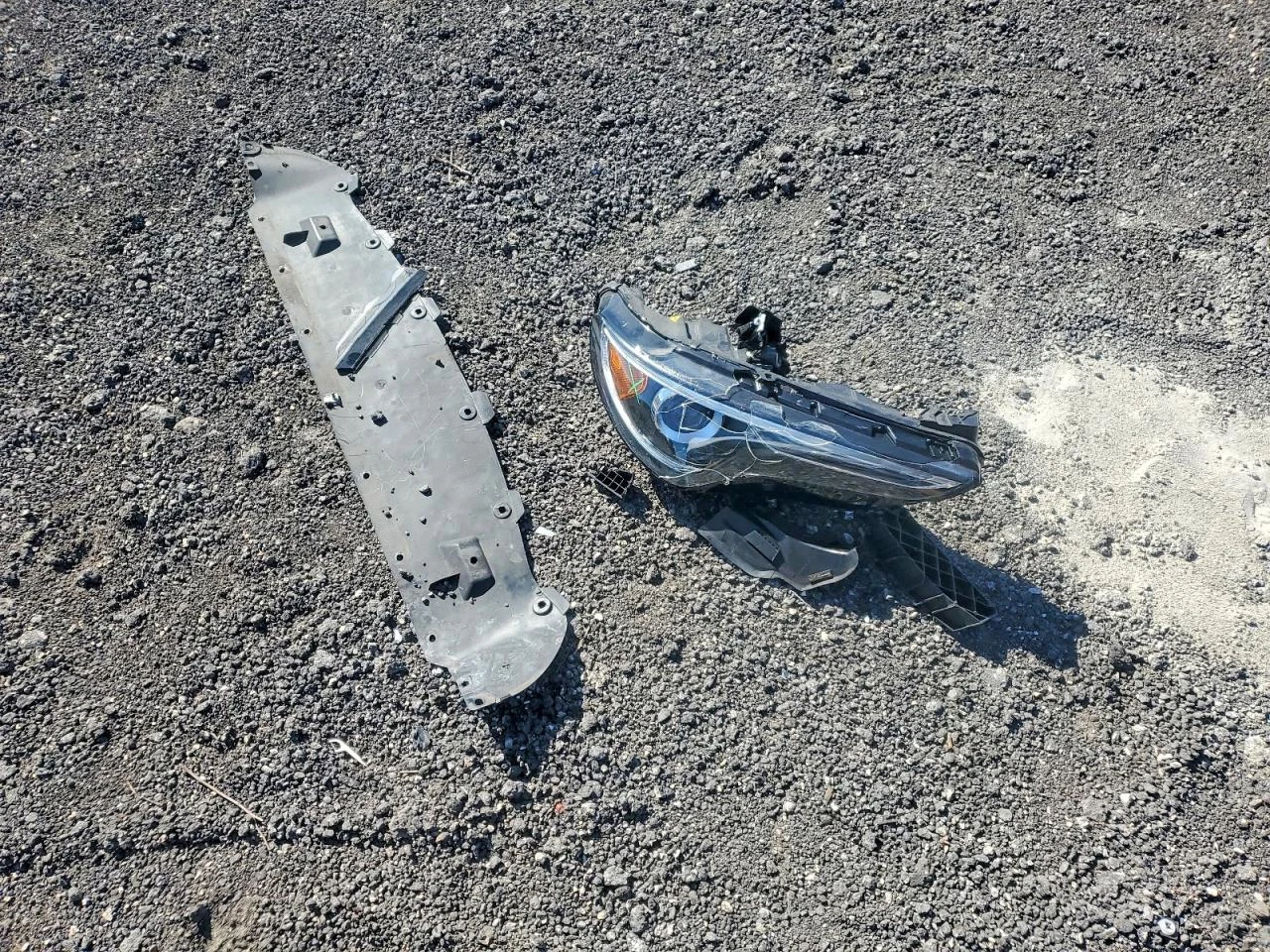 Alfa Romeo Stelvio * Q4* КОЖА* ПОДГРЕВ* НАВИ* ЛЕД* , снимка 13 - Автомобили и джипове - 53881095