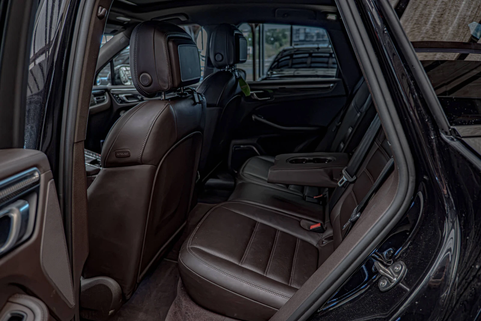 Porsche Macan GTS/PASM/Burmester High End/Панорама/Карбон/PTM/AB, снимка 10 - Автомобили и джипове - 55608155