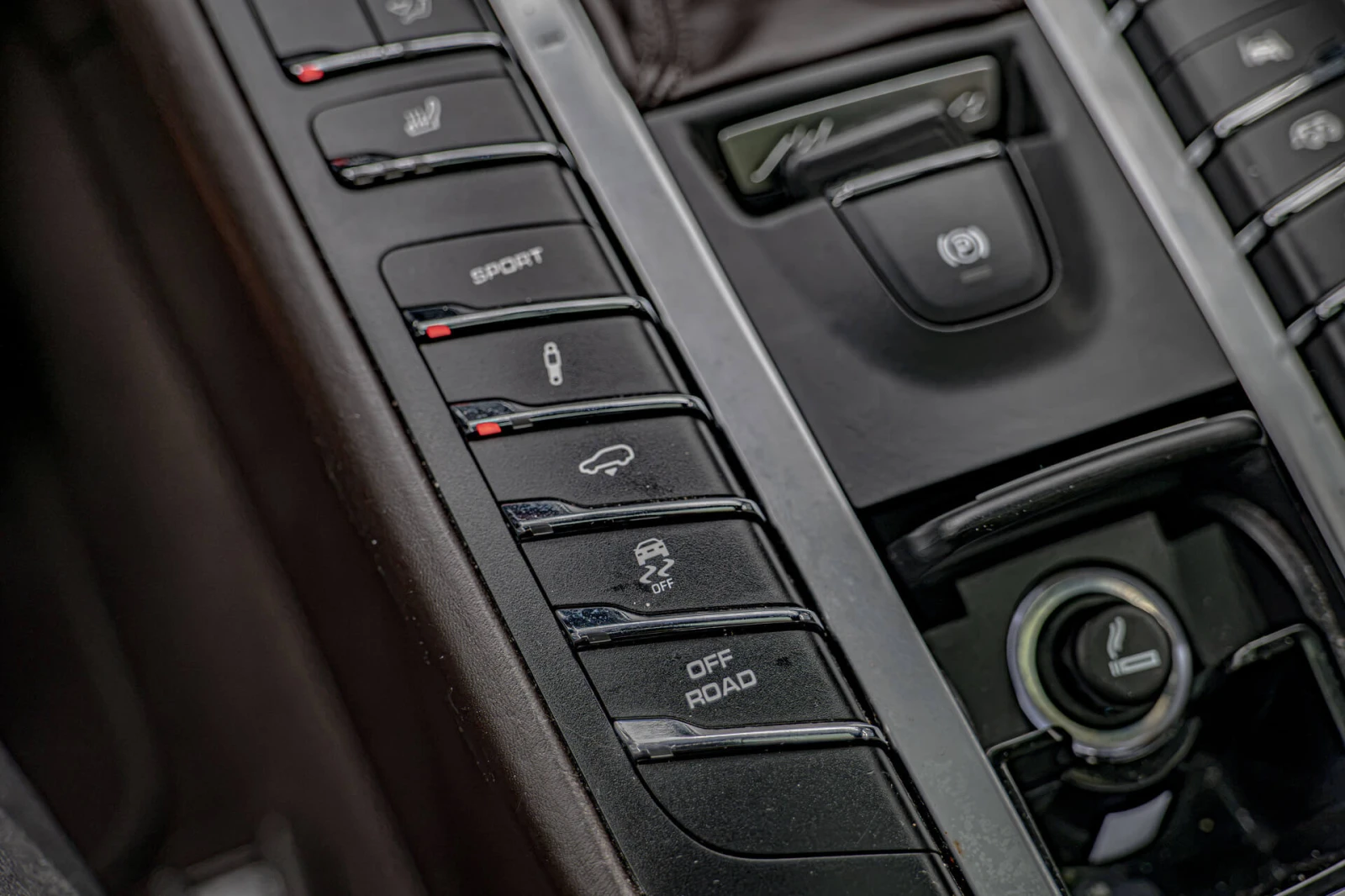 Porsche Macan GTS/PASM/Burmester High End/Панорама/Карбон/PTM/AB, снимка 14 - Автомобили и джипове - 55608155