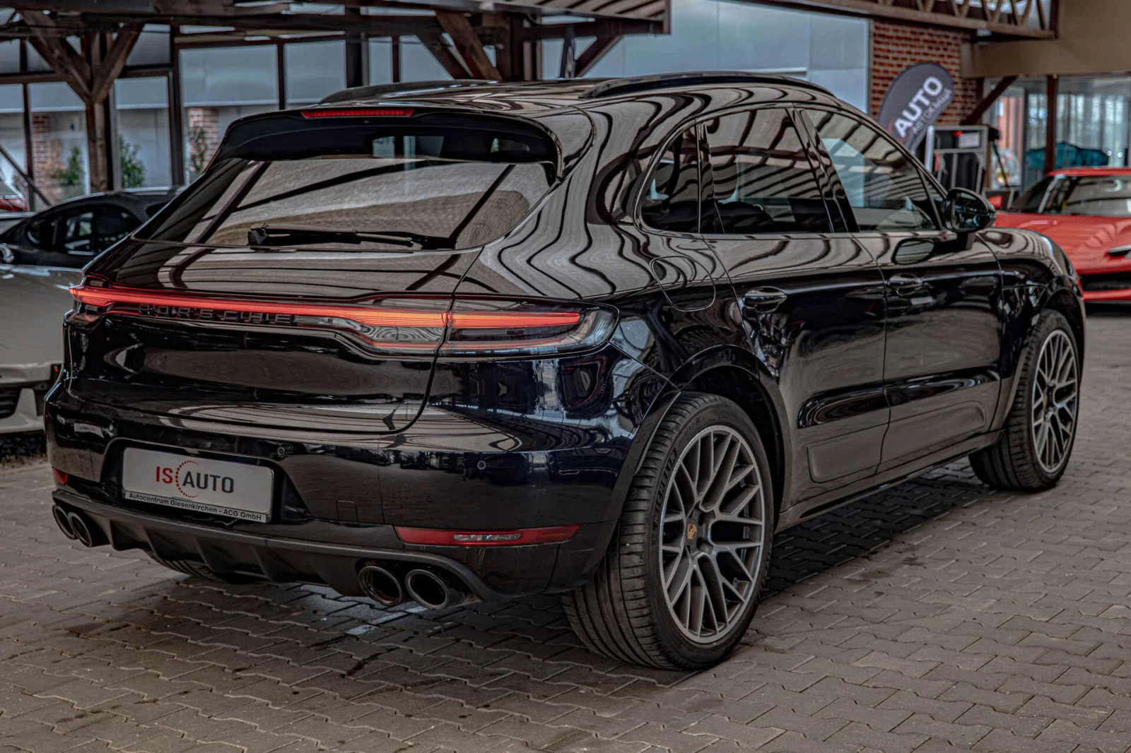 Porsche Macan GTS/PASM/Burmester High End/Панорама/Карбон/PTM/AB, снимка 6 - Автомобили и джипове - 55608155