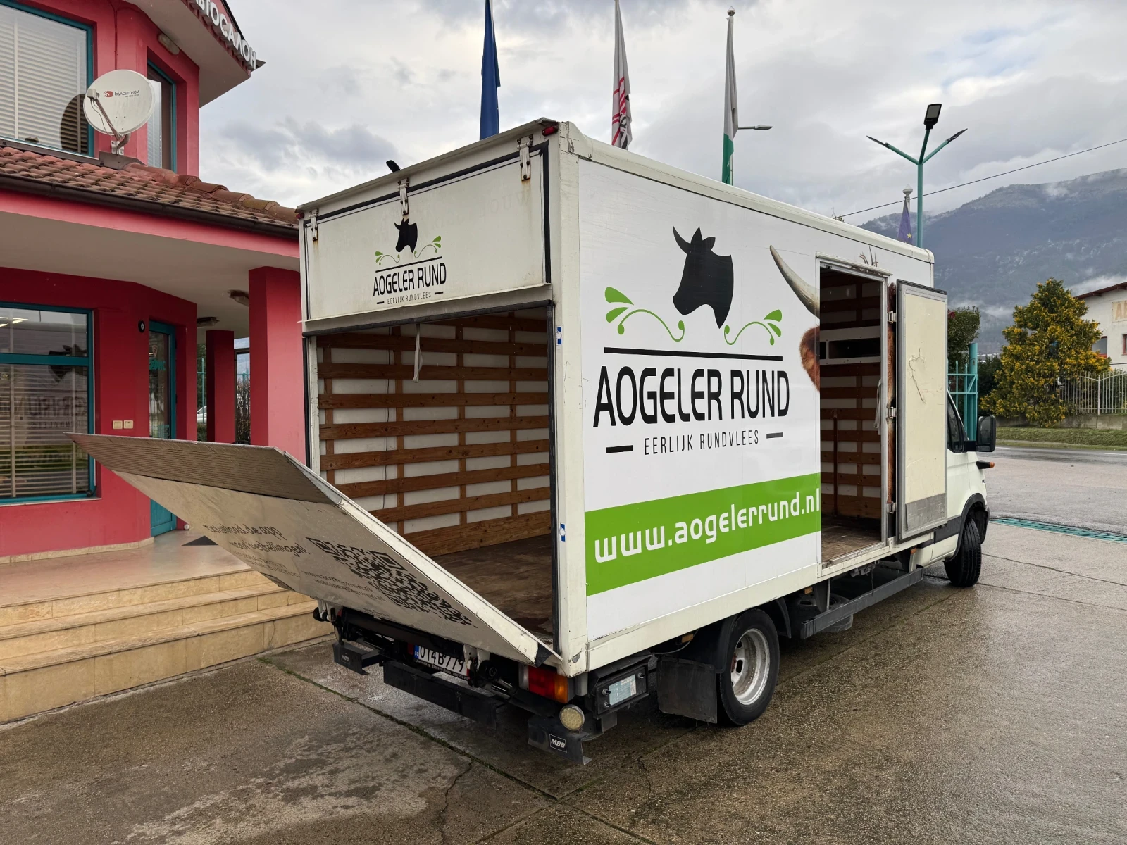 Iveco Daily 35C13* 2.8HPT* Падащ борд - изображение 7