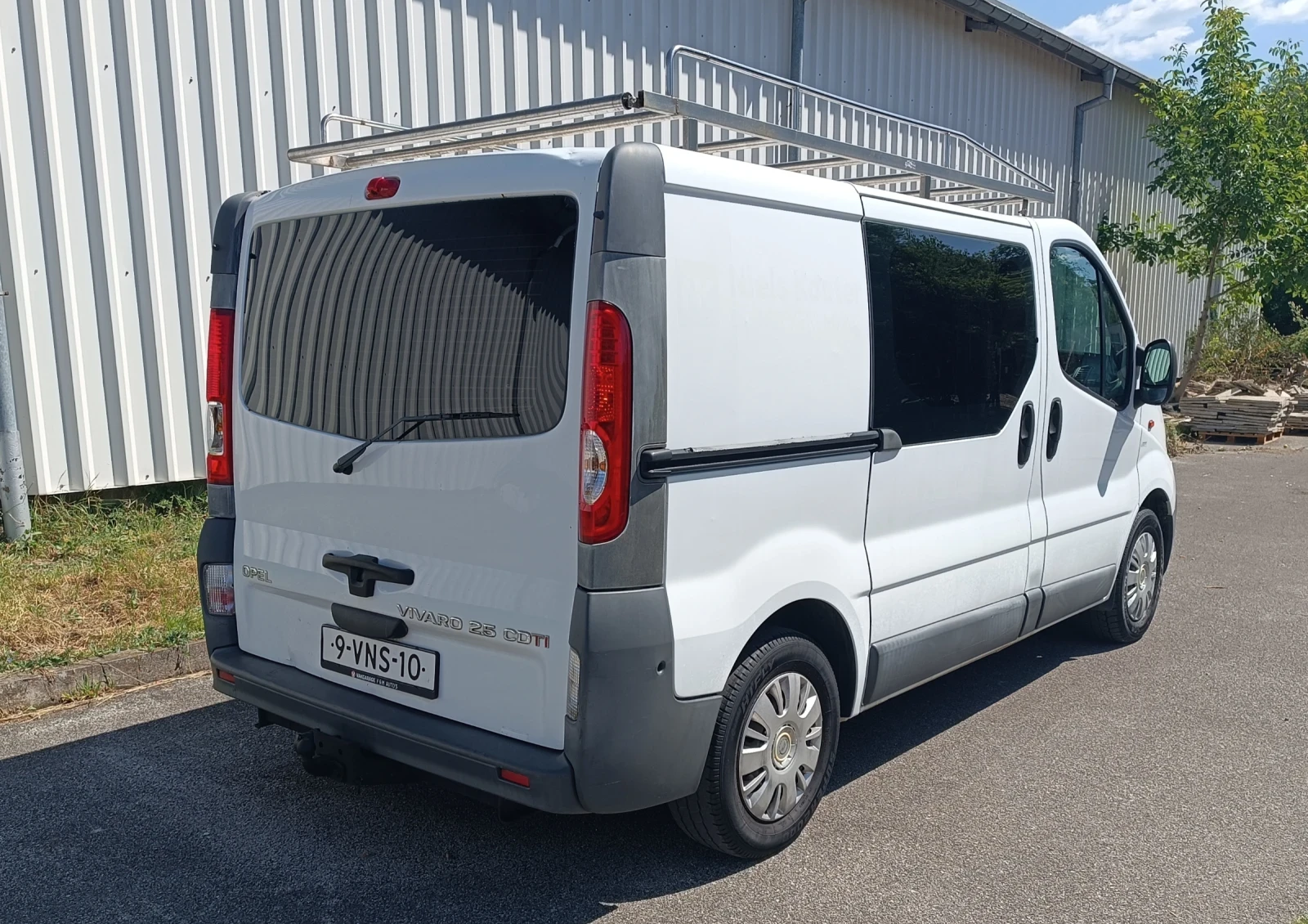 Opel Vivaro 2.5 CDTI, снимка 6 - Бусове и автобуси - 55493500