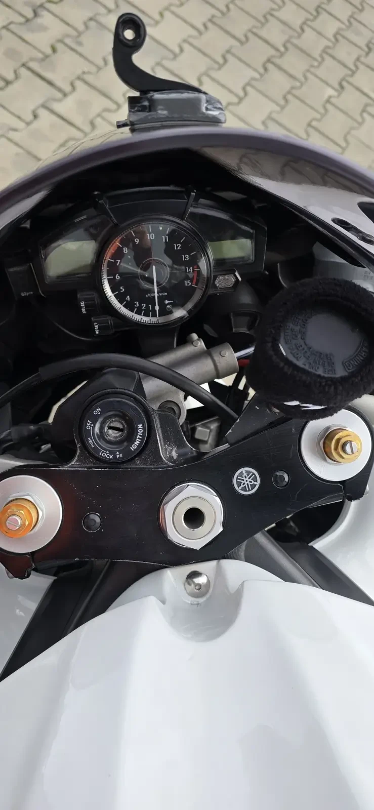 Yamaha YZF-R1 R1 - изображение 10