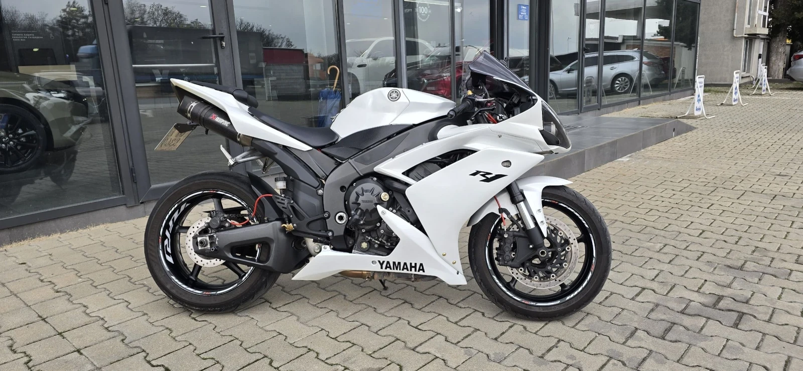 Yamaha YZF-R1 R1 - изображение 2