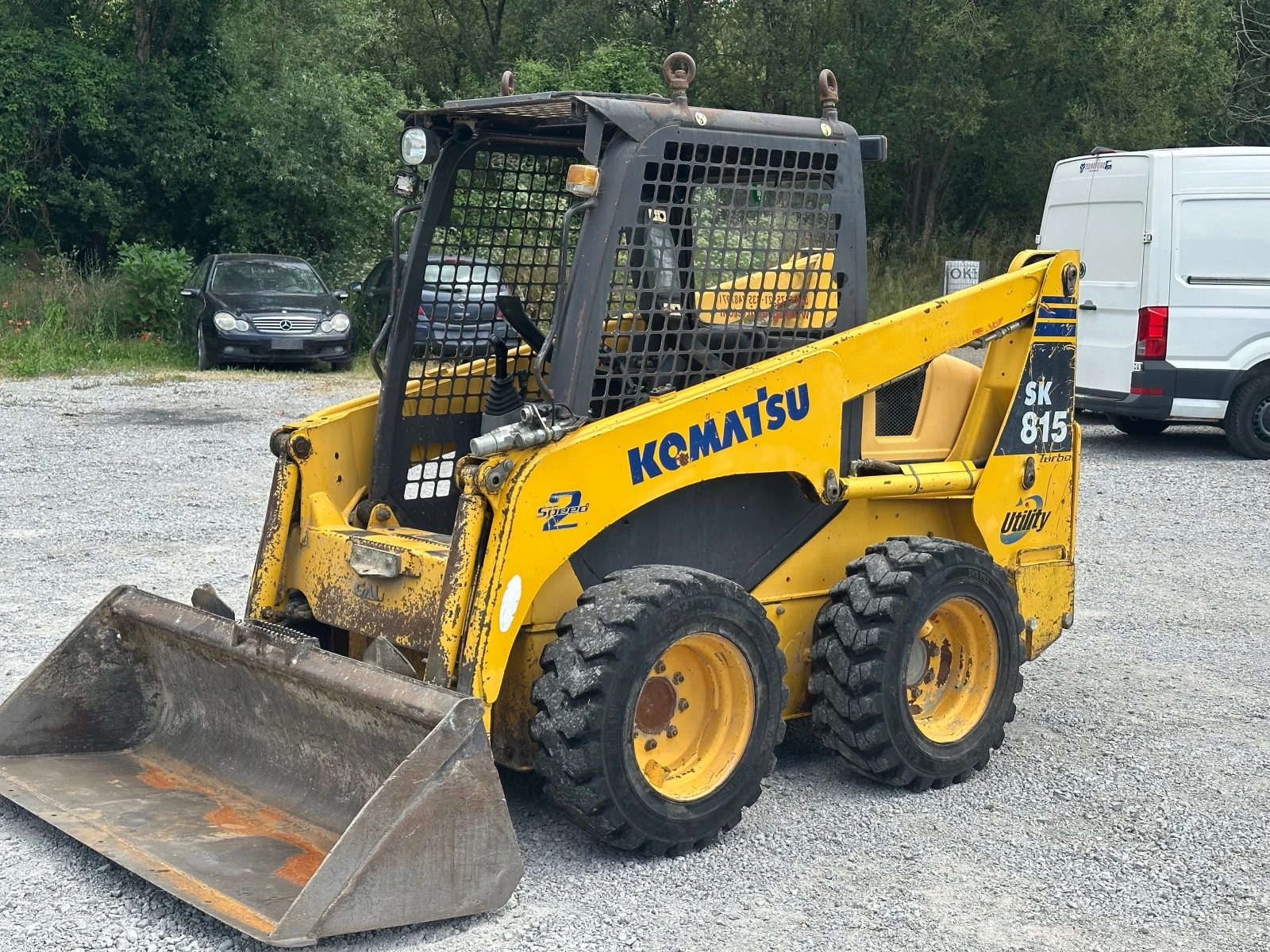 Мини челни товарачи Komatsu SK 815
