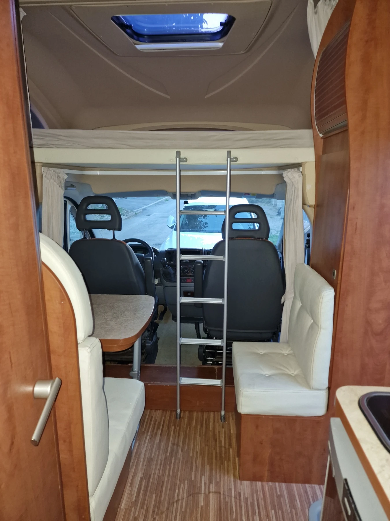 Кемпер Fiat M600, снимка 14 - Каравани и кемпери - 55579177