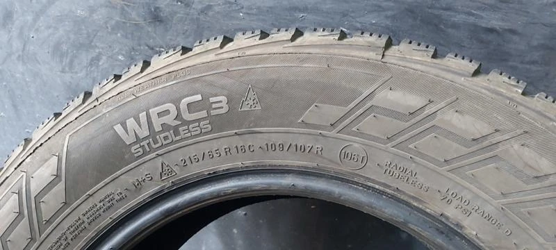 Гуми Зимни 215/65R16, снимка 7 - Гуми и джанти - 35130354