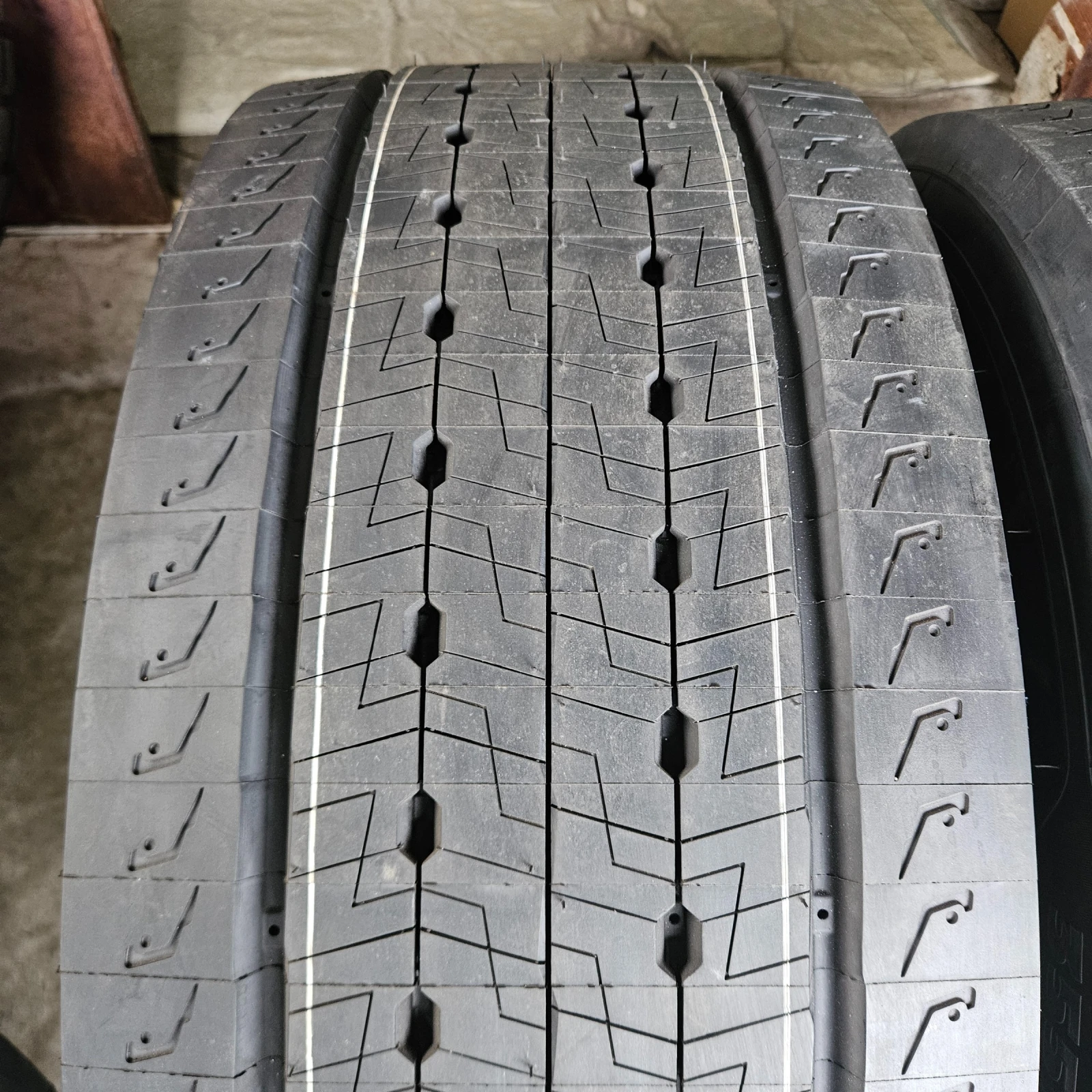 ���� 355/50R22.5 | Mobile.bg � ����������� 5