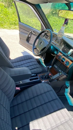 Mercedes-Benz 190, снимка 13