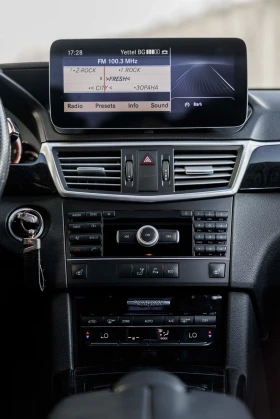 Mercedes-Benz E 220, снимка 12