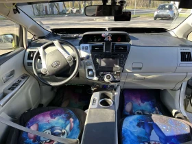 Toyota Prius 1.8 хибрид, снимка 8