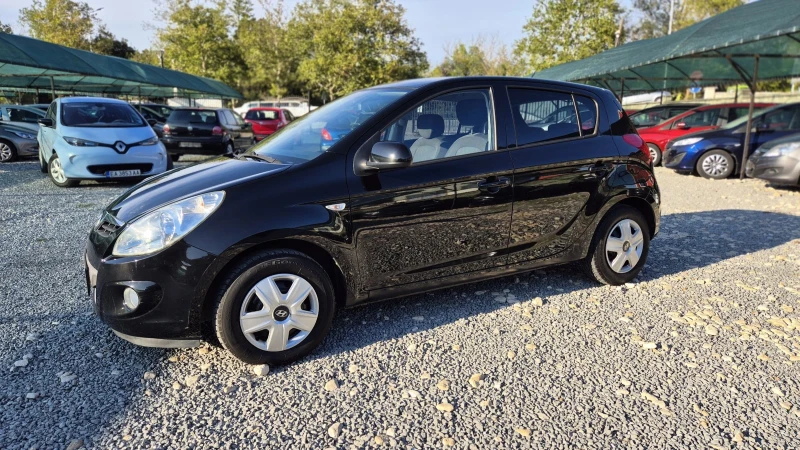 Hyundai I20, снимка 3 - Автомобили и джипове - 47377156